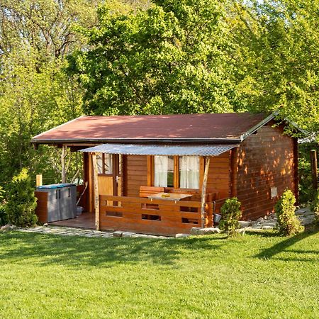 TrebivliceCozy Wood Hut On The Farm别墅 外观 照片